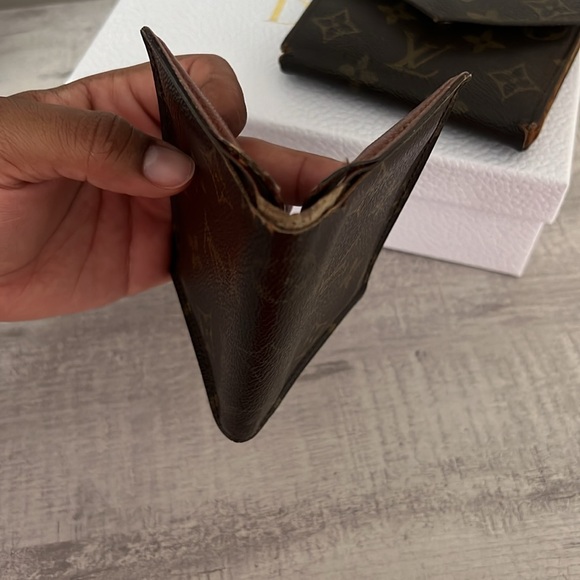 LV Wallets - Picture 5 of 14